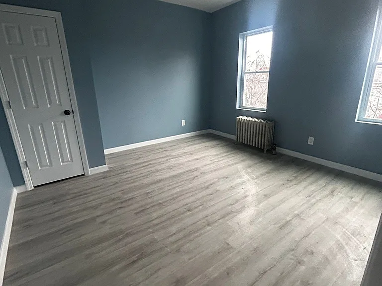 51 Linden St — Photo 3