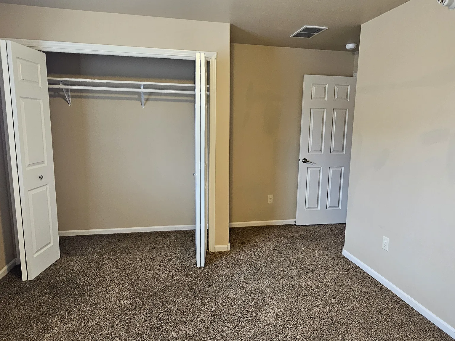 2 bed, $1,250 — Photo 2