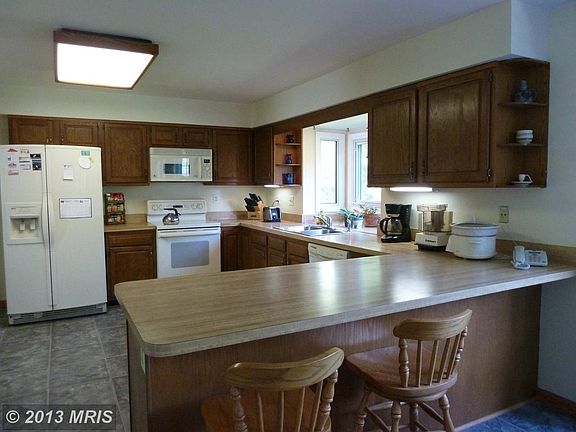 5th image of 13516 Wisteria Way