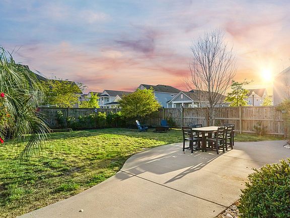 5th image of 146 Callibluff Dr