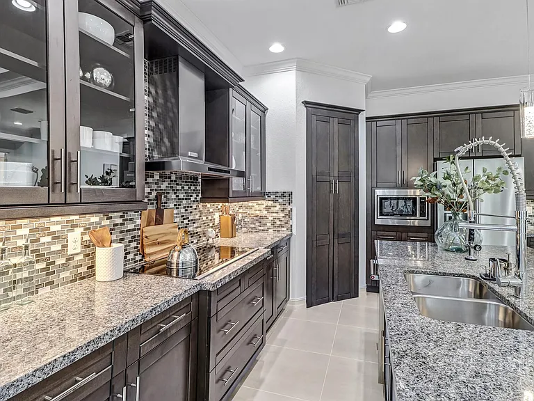 9264 Glenforest Dr — Photo 13