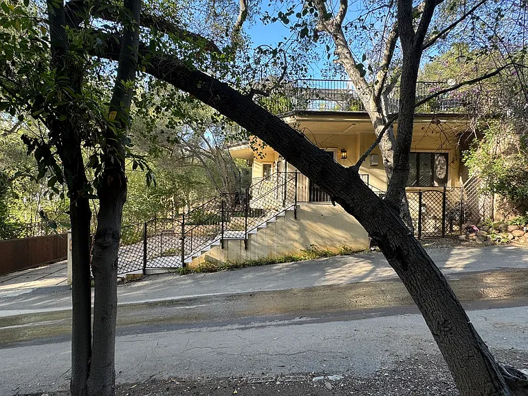 1020 N Moraga Dr — Photo 33