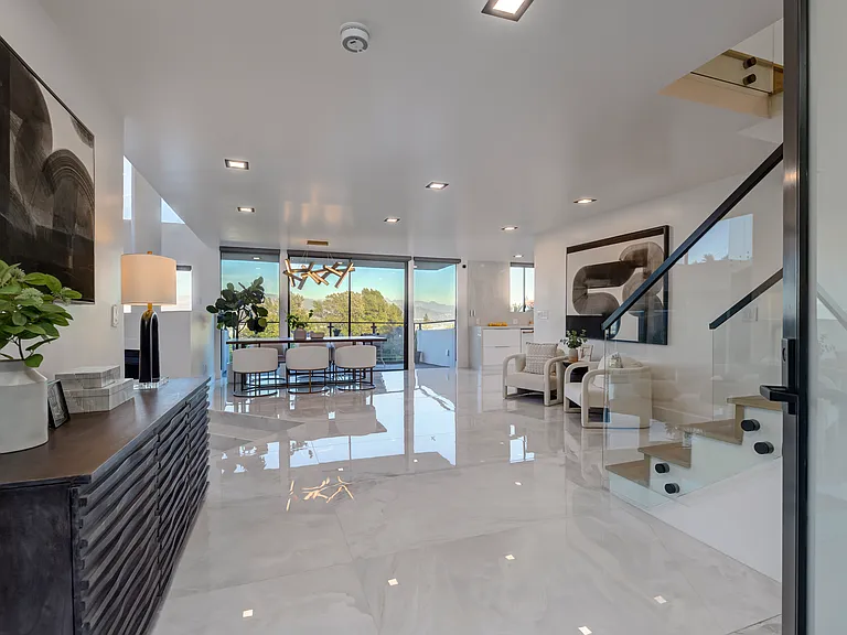 15125 Rayneta Dr — Photo 7