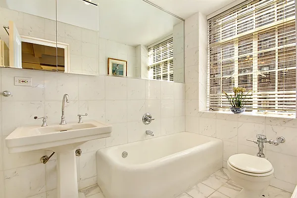 Sold by Corcoran | media 24