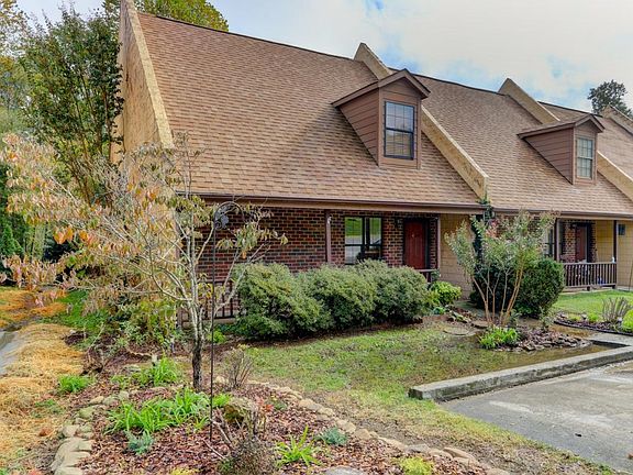 2nd image of 4438 Townhouse Way