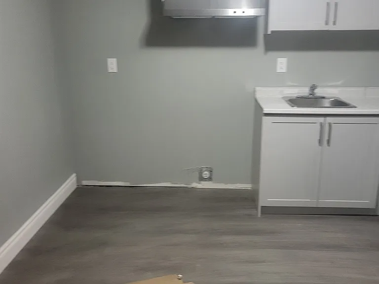 77 McKenzie Way — Photo 3