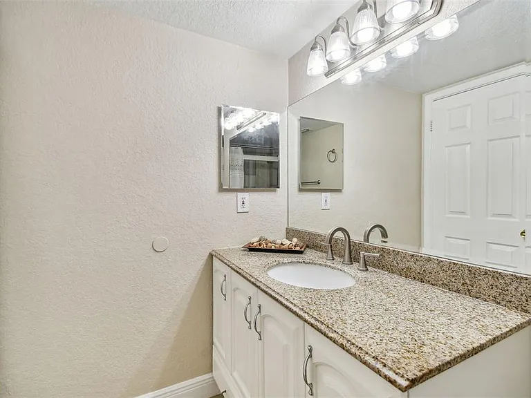 12252 Eldon Dr — Photo 54