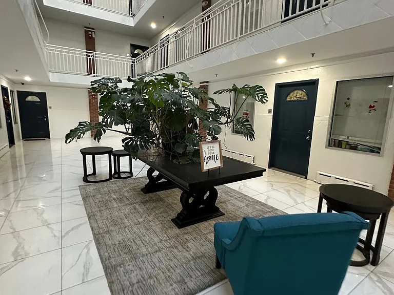 812 - OM-812 New York Avenue LLC — Photo 3