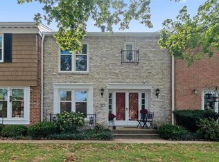 821 Amolac Dr, Saint Louis, MO 63141