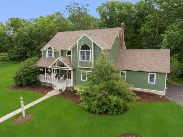 35 Great Rd, Barrington, RI 02806