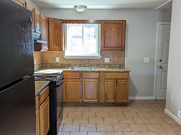 2nd image of 206 Wolcott St APT 3