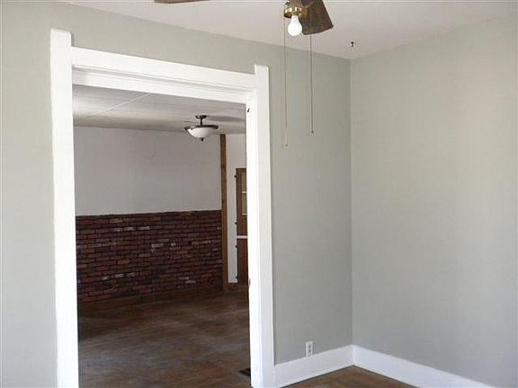 3rd image of 203 S Vine St