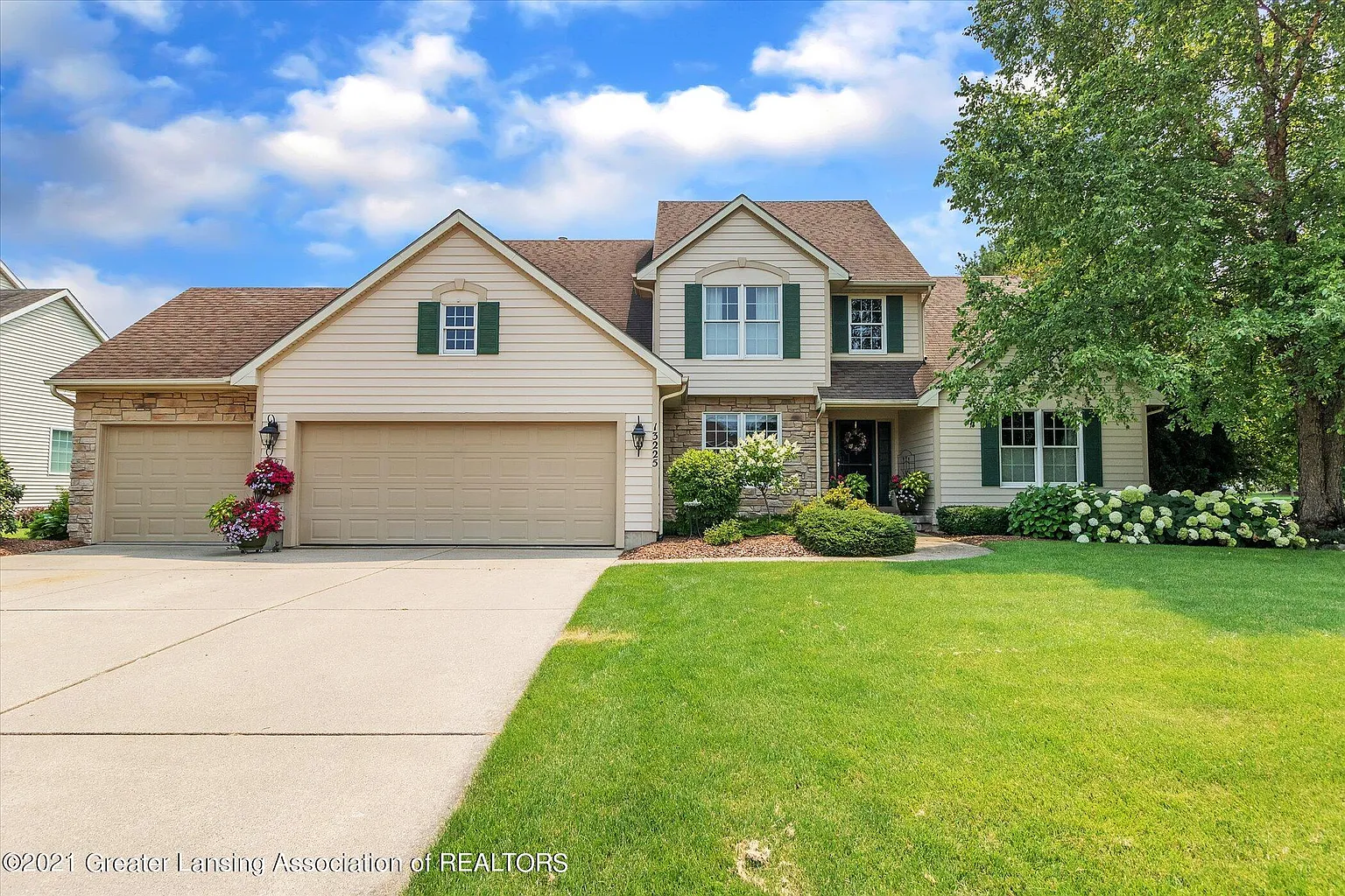 13225 Speckledwood Dr photo 1