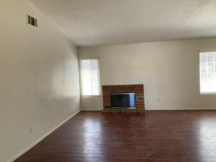 10747 Tolliver St — Photo 4