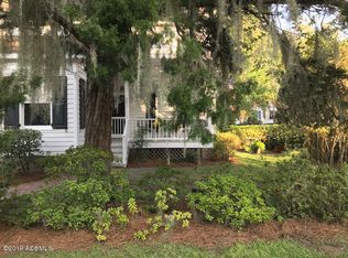301 New St, Beaufort, SC 29902