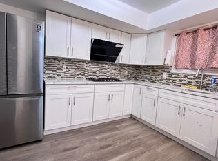 166 Pierce St, Staten Island, NY 10304