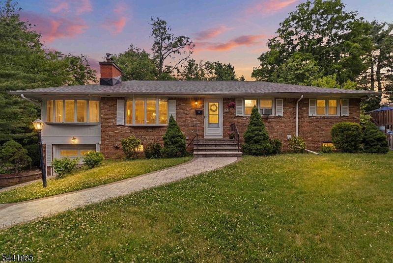 1st image of 63 Valley Rd