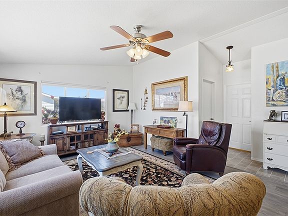 4th image of 2066 El Rodeo #43