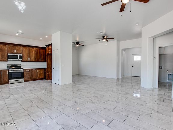 5th image of 1350 W Calle De La Plz