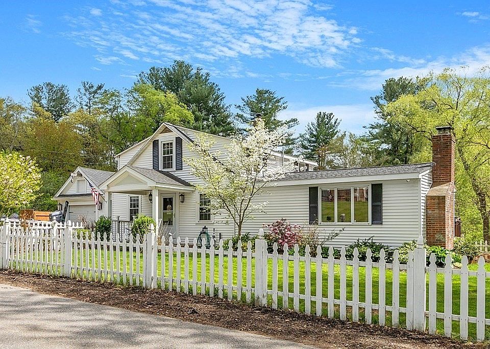 131 Lawrence Rd, Haverhill, MA 01835 Zillow