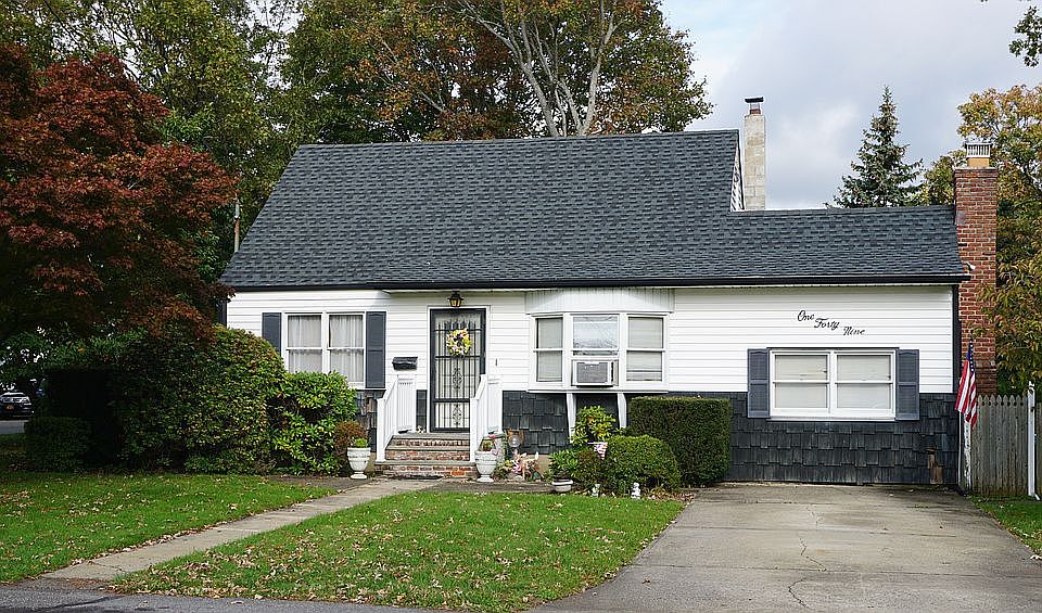 1st image of 149 Central Ave