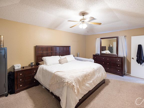 4th image of 7925 Weehunt Ct