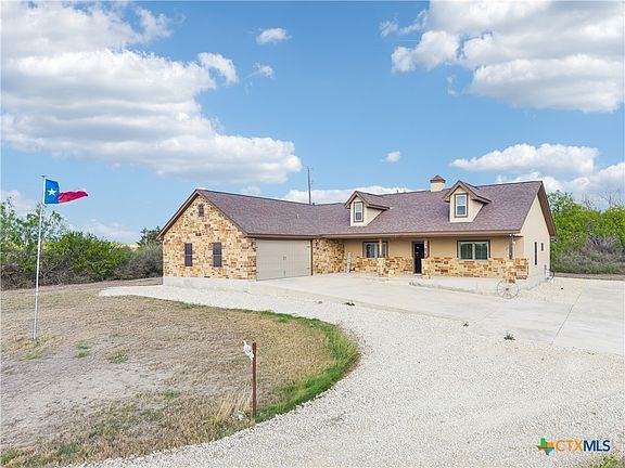 2nd image of 6197 Pfeil Rd