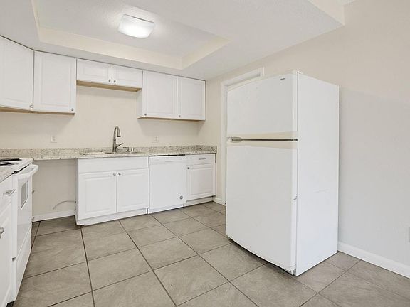 5th image of 7136 Grady Dr #&-6039