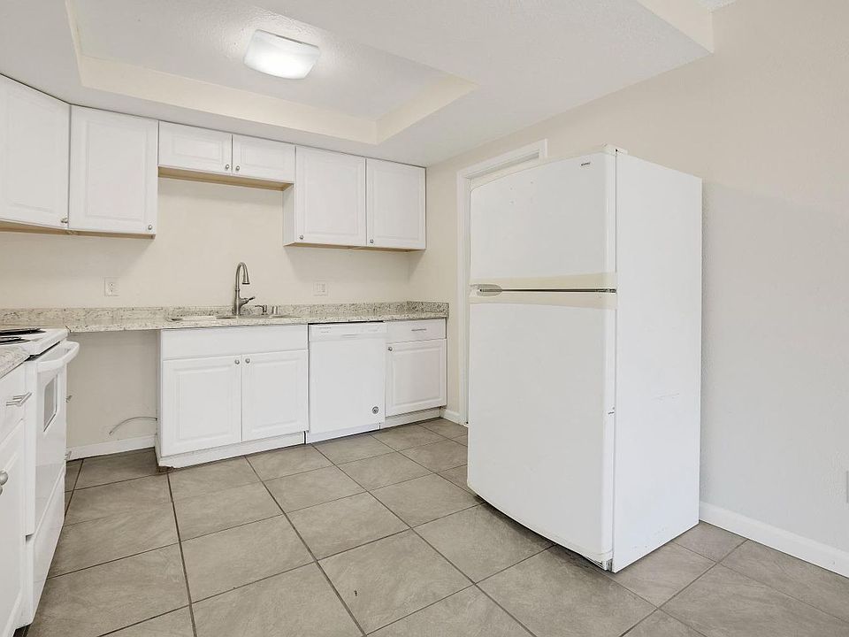 1st image of 7136 Grady Dr #6039