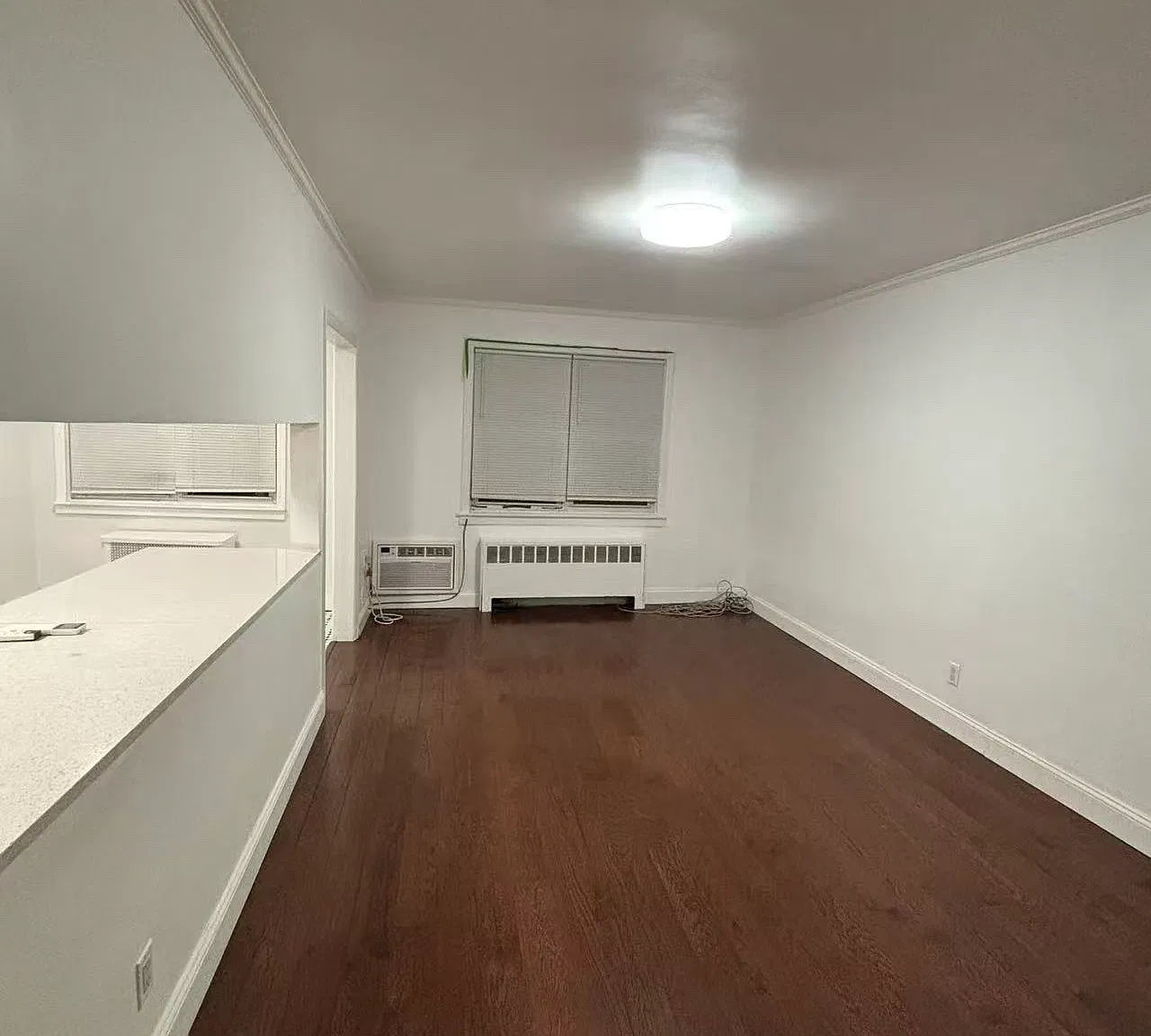 3 bed, 1.5 bath, 964 sqft, $2,900 — Photo 1
