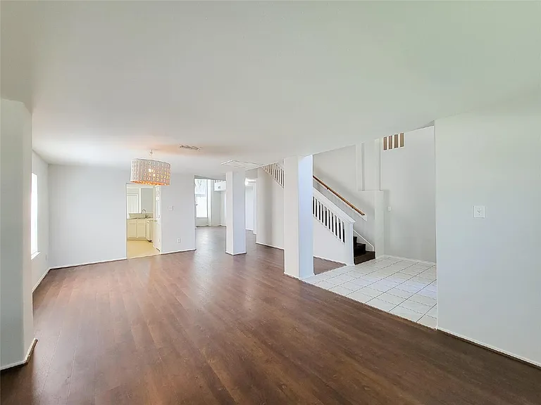 19726 Lindenfield Ct — Photo 9