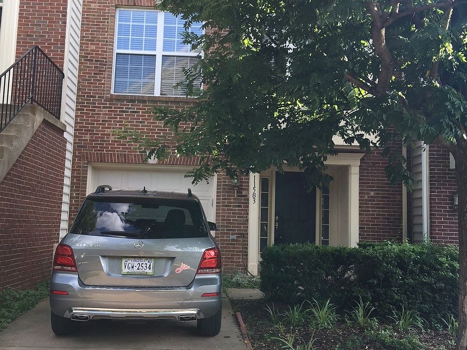 1st image of 11583 Laurel Lake Sq