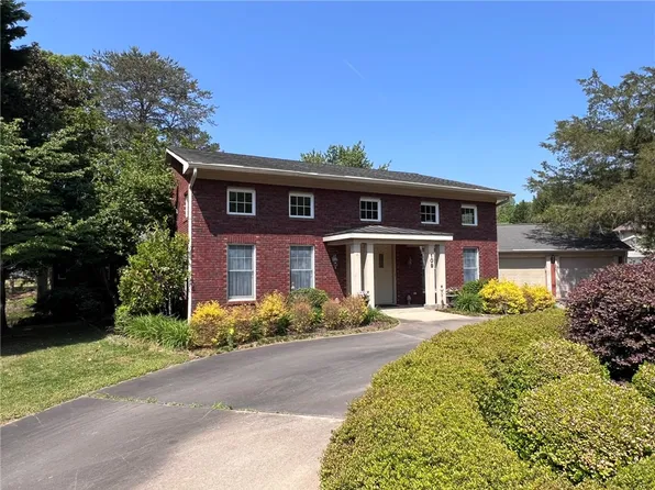 109 Buckingham Rd, Easley, SC 29640