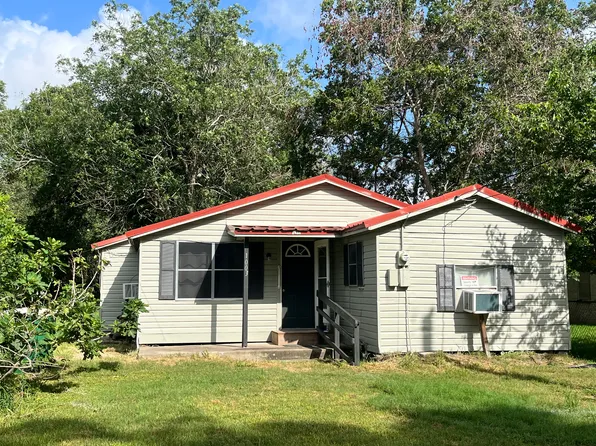 1003 Gunther St, Victoria, TX 77901