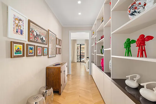 Sold by William J Farmer Inc | media 8