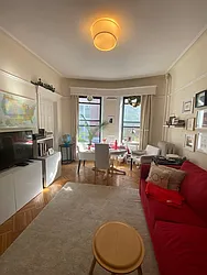 Rented by R New York