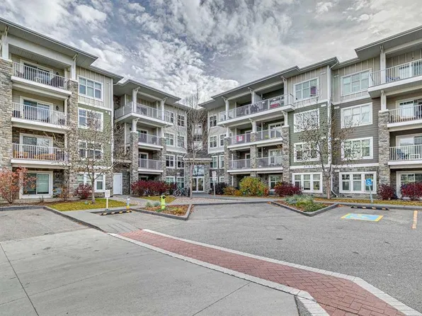 11 NW Mahogany Row SE #2201, Calgary, AB T3M 2L6