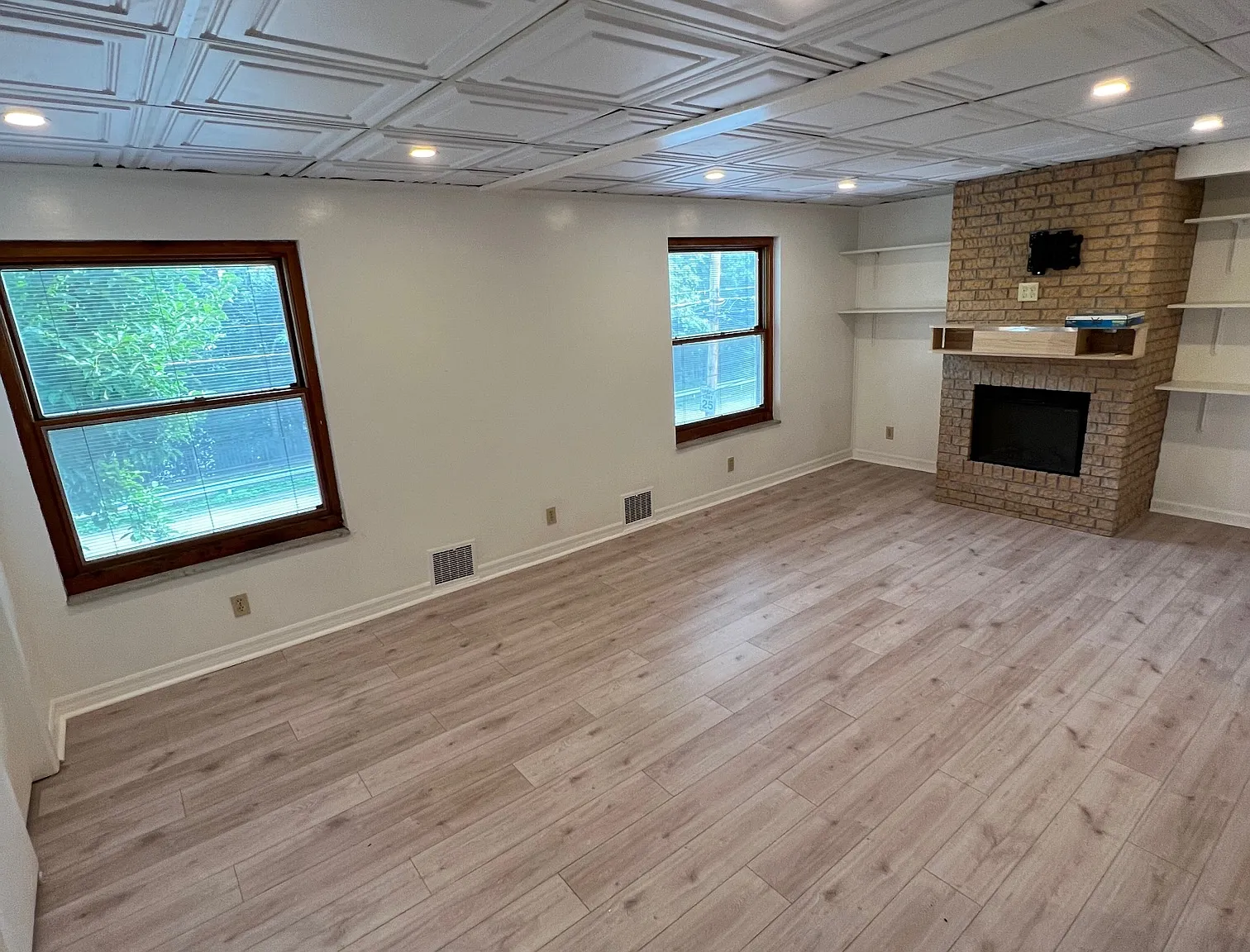 2 bed, 1.5 bath, 750 sqft, $1,725 — Photo 4