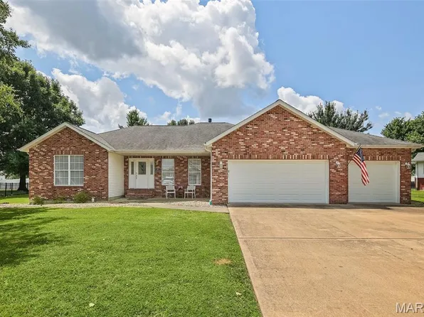 107 Hillside Dr, New Baden, IL 62265