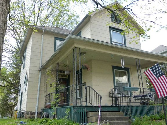 2nd image of 611 N 5th St