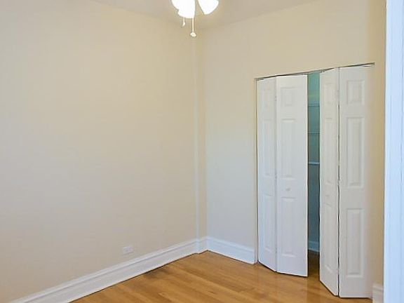 4th image of 1601 W Berteau Ave #1A