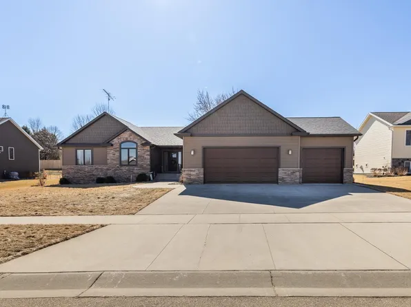 470 12th St NW, Byron, MN 55920