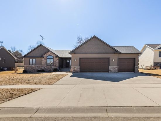 470 12th St NW, Byron, MN 55920