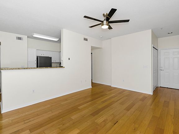 3rd image of 1810 E Palm Ave APT 5222