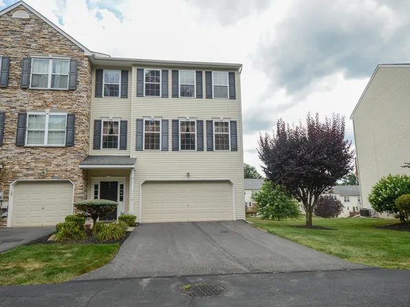 14 N Chestnut Dr, Drums, PA 18222