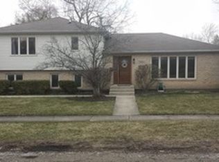 700 Sherman St, Downers Grove, IL 60515