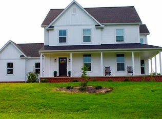 4412 Commonwealth Dr, Emmaus, PA 18049