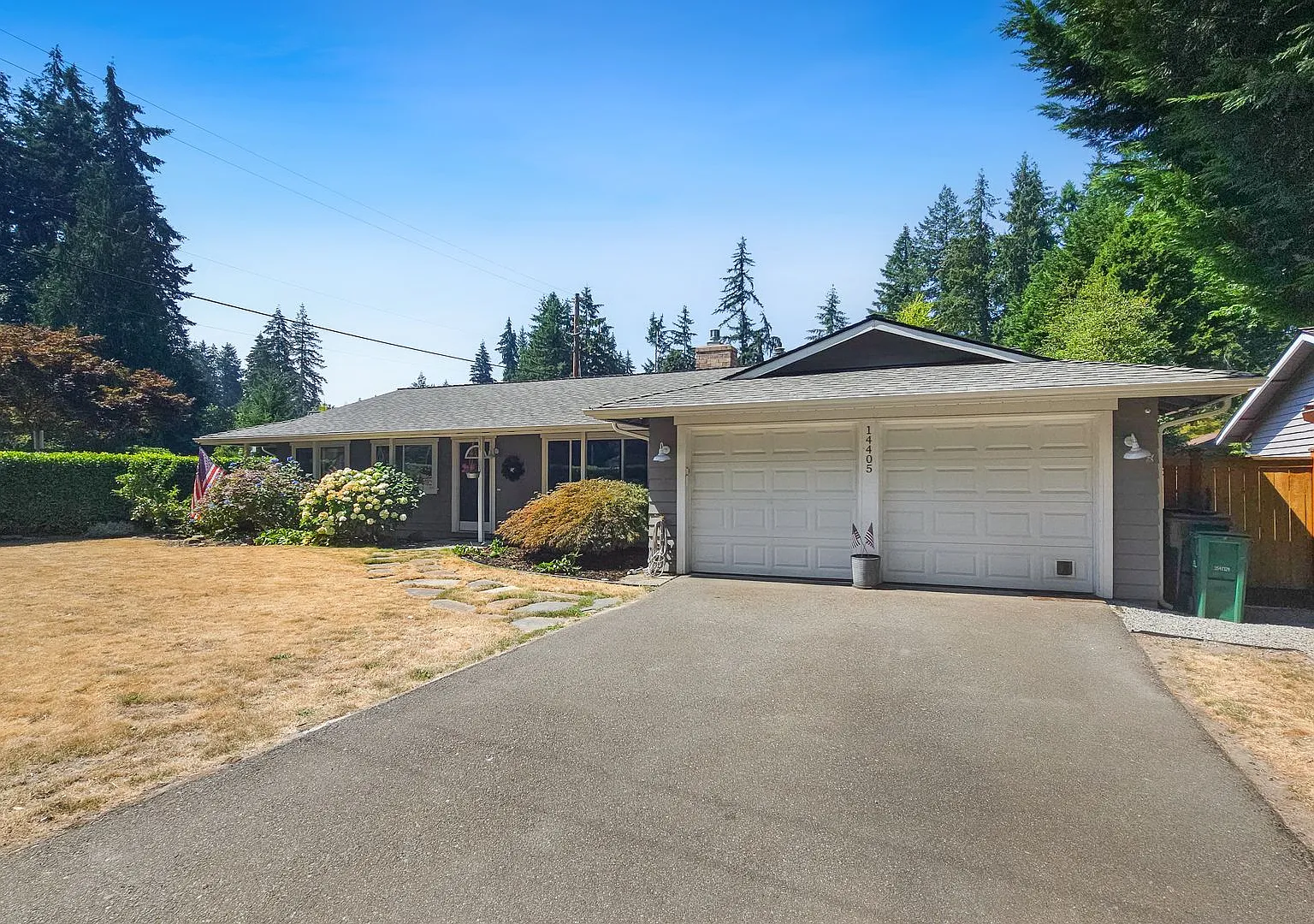 3-Bedroom Rambler Near Totem Lake with Large Yard — Photo 2