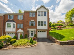 45 Hennig Dr, Pittsburgh, PA 15236