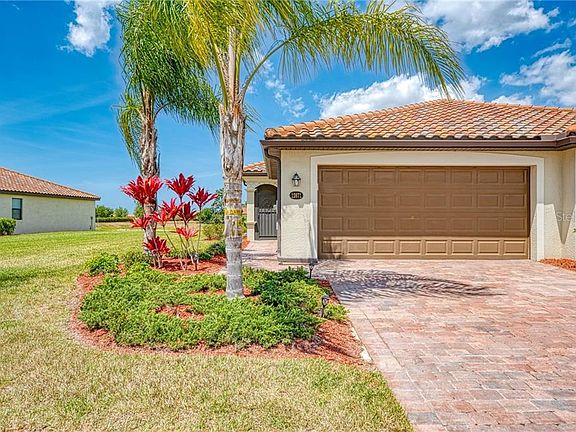 3rd image of 12671 Felice Dr